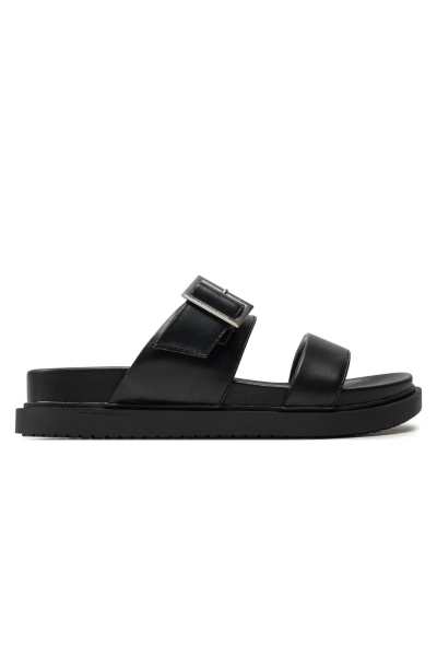 Kary Flats
